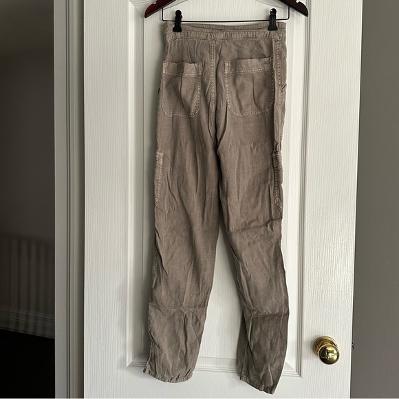 American Eagle Outfitters Olive Cargo Linen Blend Pant - Picture 14 of 14
